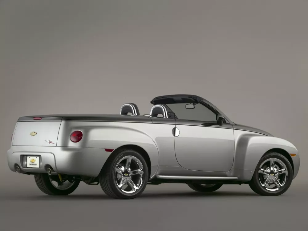 Автомобиль Chevrolet SSR Пикап Одинарная кабина