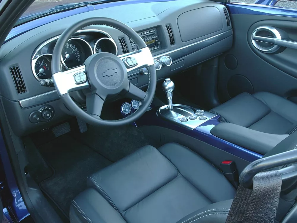 Автомобиль Chevrolet SSR Пикап Одинарная кабина