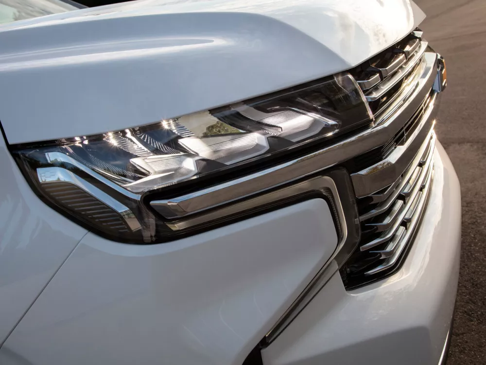 Автомобиль Chevrolet Suburban XII Внедорожник (5 дверей)
