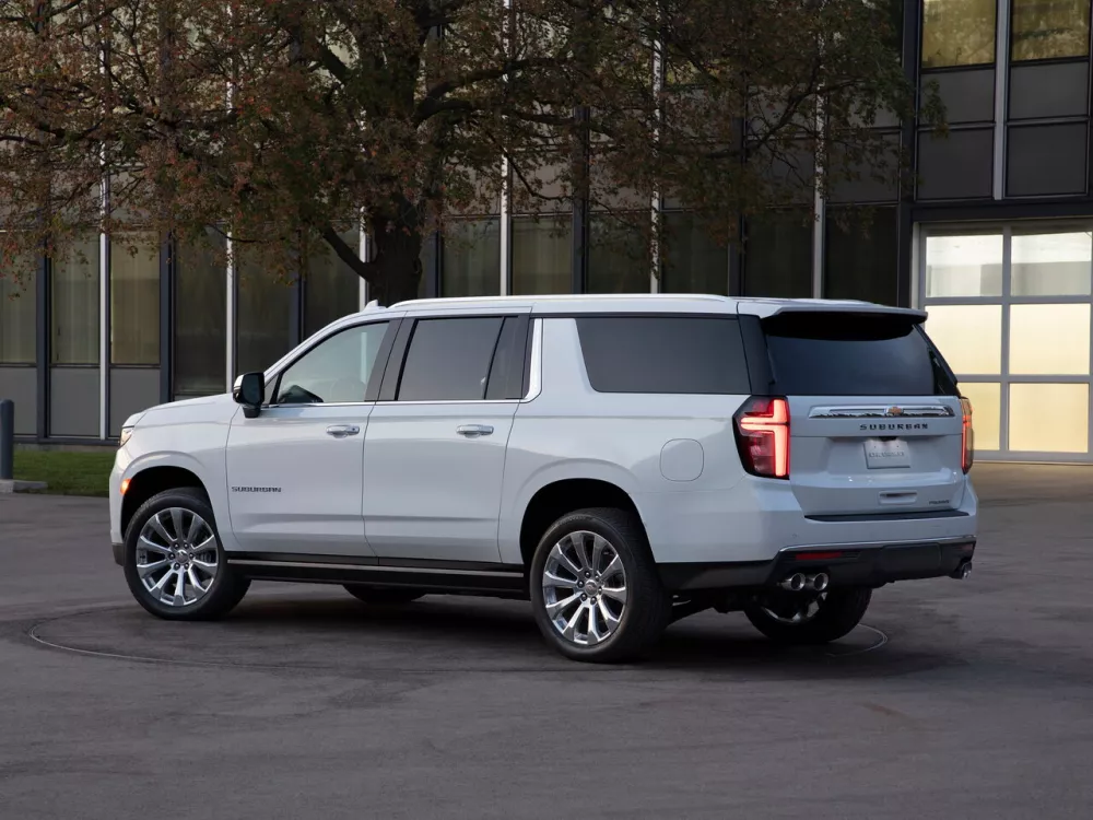 Автомобиль Chevrolet Suburban XII Внедорожник (5 дверей)