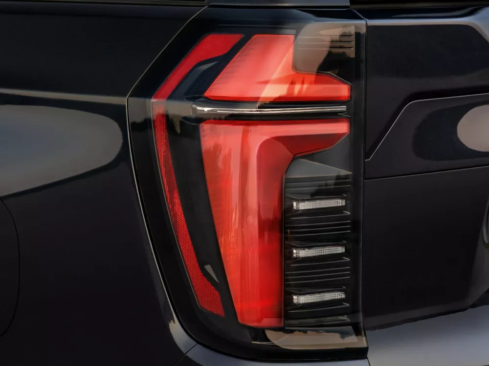 Автомобиль Chevrolet Suburban XII Рестайлинг Внедорожник (5 дверей)