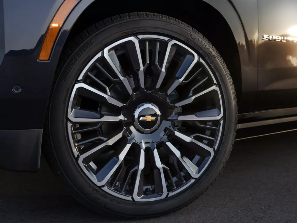 Автомобиль Chevrolet Suburban XII Рестайлинг Внедорожник (5 дверей)