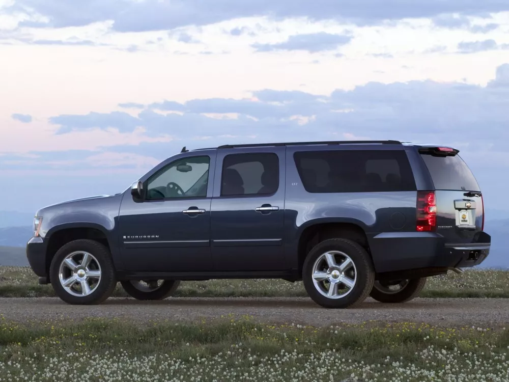 Автомобиль Chevrolet Suburban X Внедорожник (5 дверей)