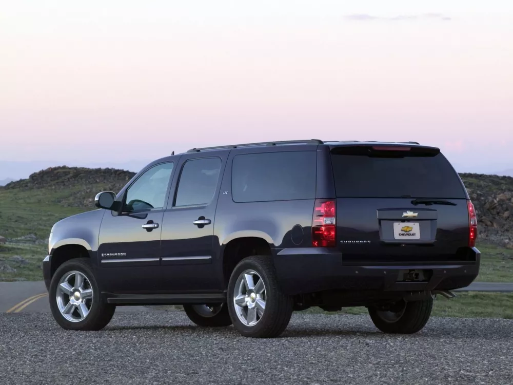 Автомобиль Chevrolet Suburban X Внедорожник (5 дверей)