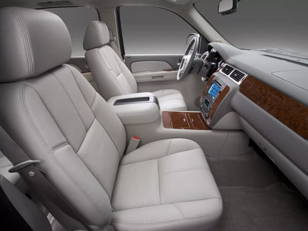 Автомобиль Chevrolet Suburban X Внедорожник (5 дверей)