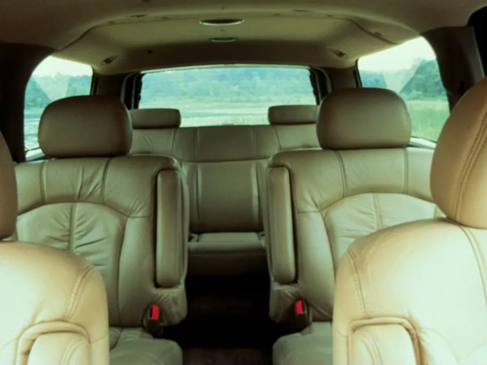 Автомобиль Chevrolet Suburban IX Внедорожник (5 дверей)