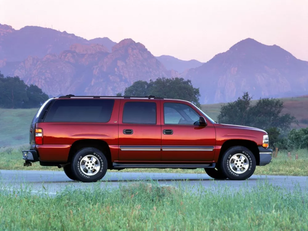 Автомобиль Chevrolet Suburban IX Внедорожник (5 дверей)