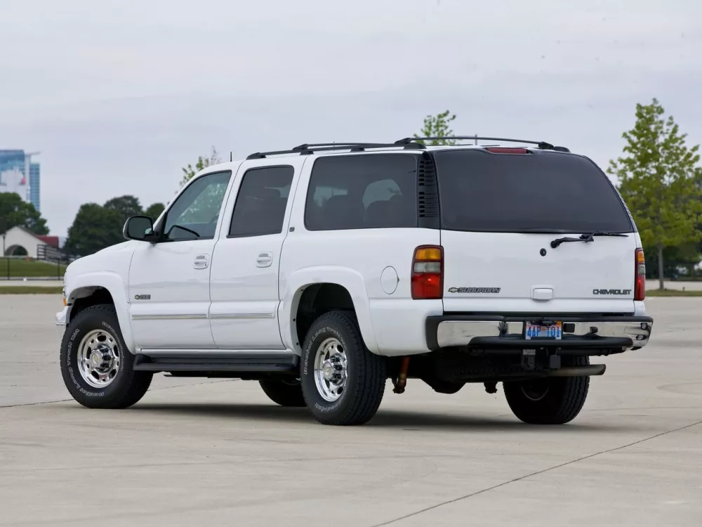 Автомобиль Chevrolet Suburban IX Внедорожник (5 дверей)