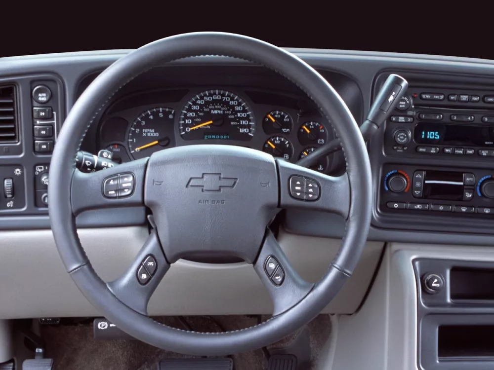 Автомобиль Chevrolet Suburban IX Внедорожник (5 дверей)