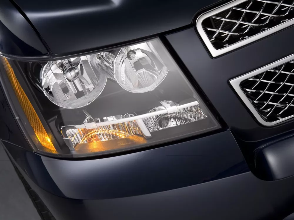 Автомобиль Chevrolet Suburban X Внедорожник (5 дверей)