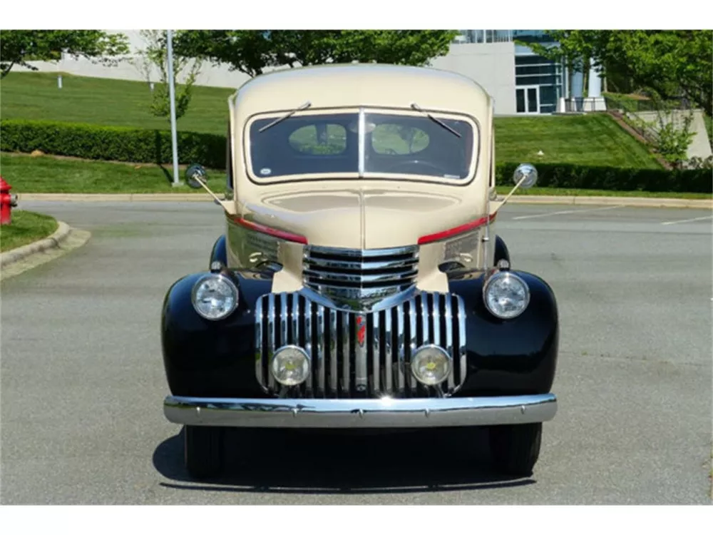 Автомобиль Chevrolet Suburban II Внедорожник (3 двери)