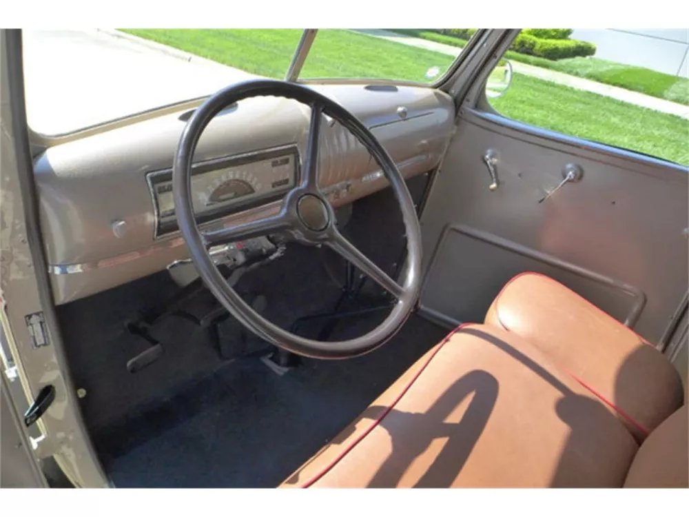 Автомобиль Chevrolet Suburban II Внедорожник (3 двери)