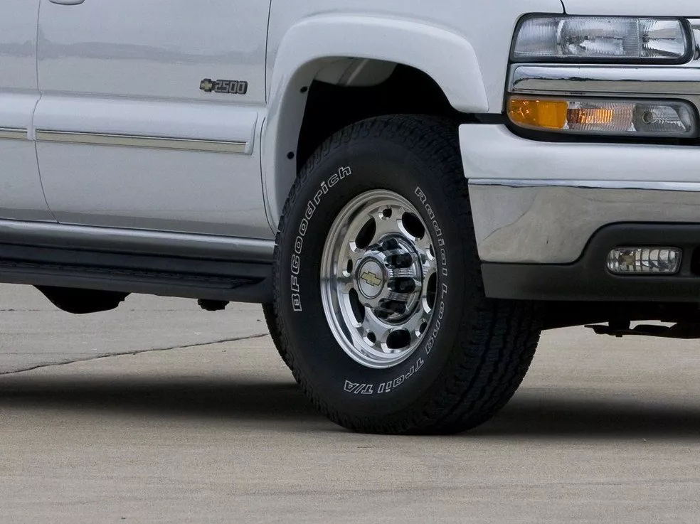 Автомобиль Chevrolet Suburban IX Внедорожник (5 дверей)