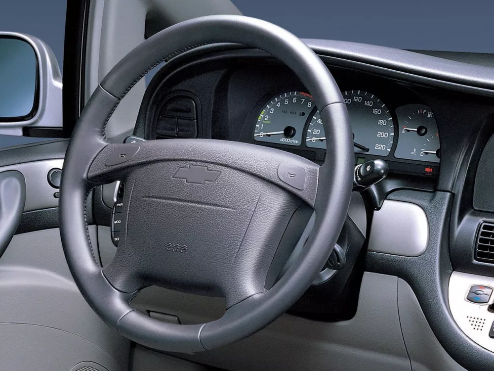 Автомобиль Chevrolet Tacuma I Компактвэн
