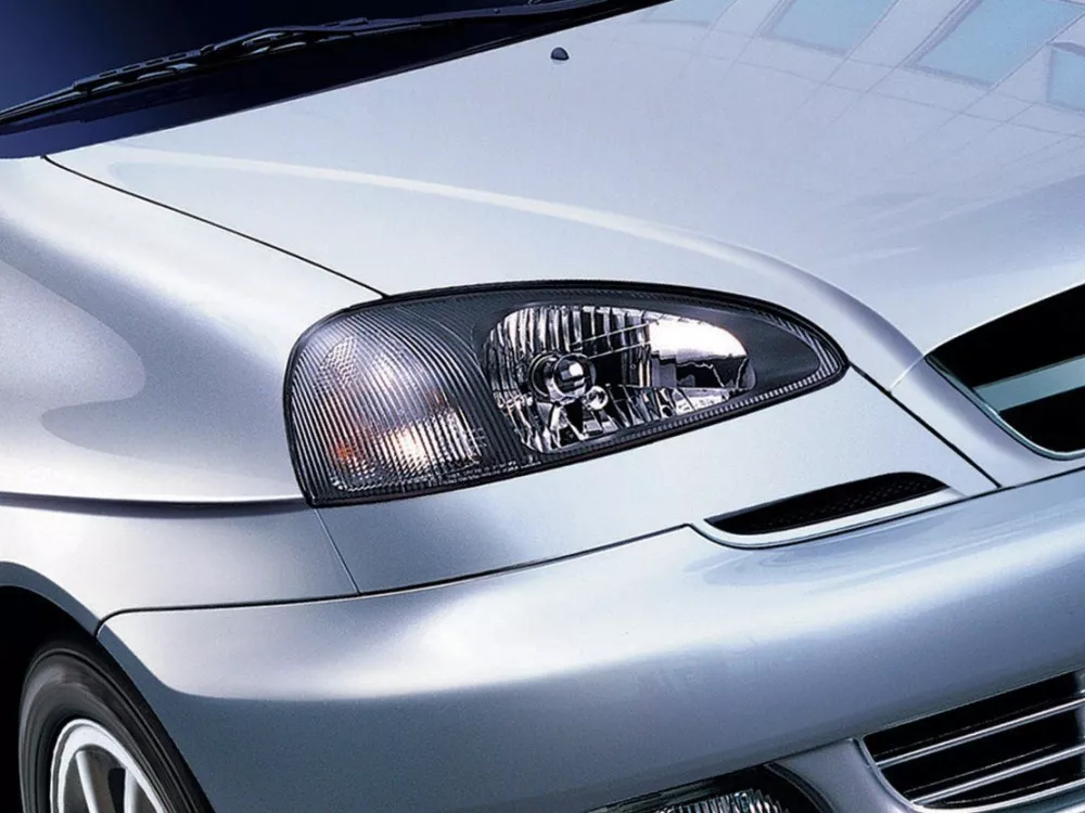 Автомобиль Chevrolet Tacuma I Компактвэн
