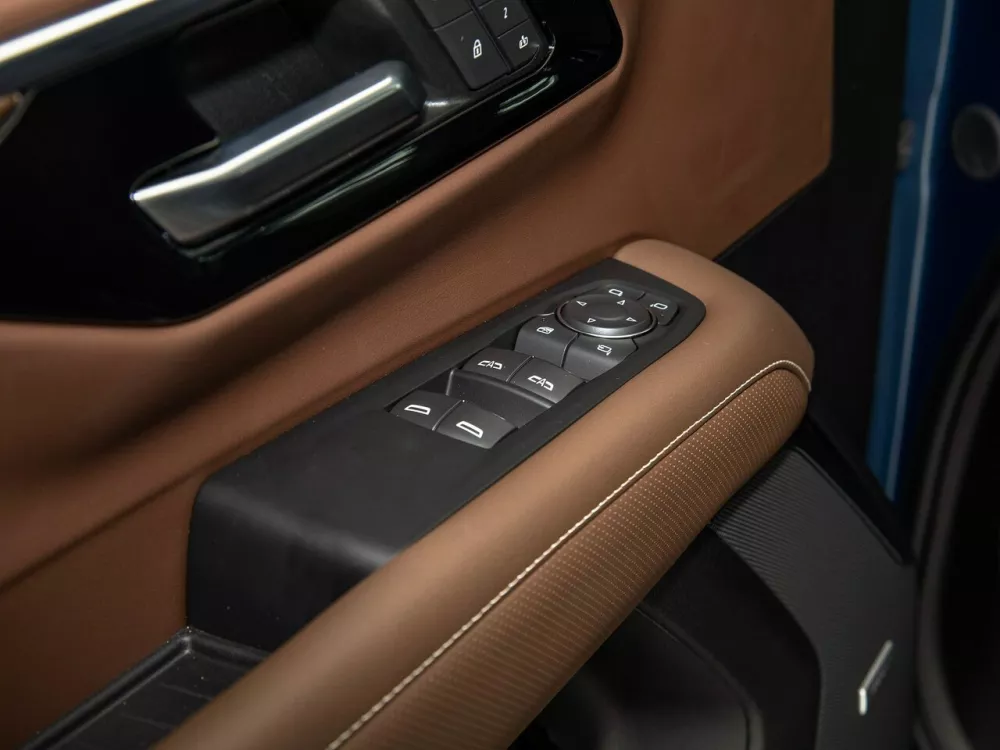 Автомобиль Chevrolet Tahoe V Рестайлинг Внедорожник (5 дверей)