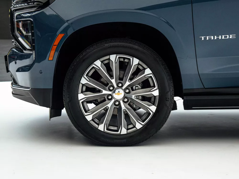 Автомобиль Chevrolet Tahoe V Рестайлинг Внедорожник (5 дверей)