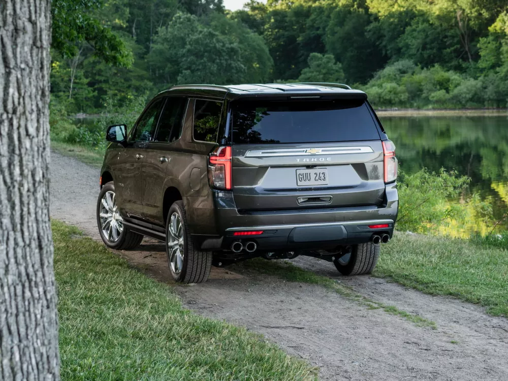 Автомобиль Chevrolet Tahoe V Внедорожник (5 дверей)