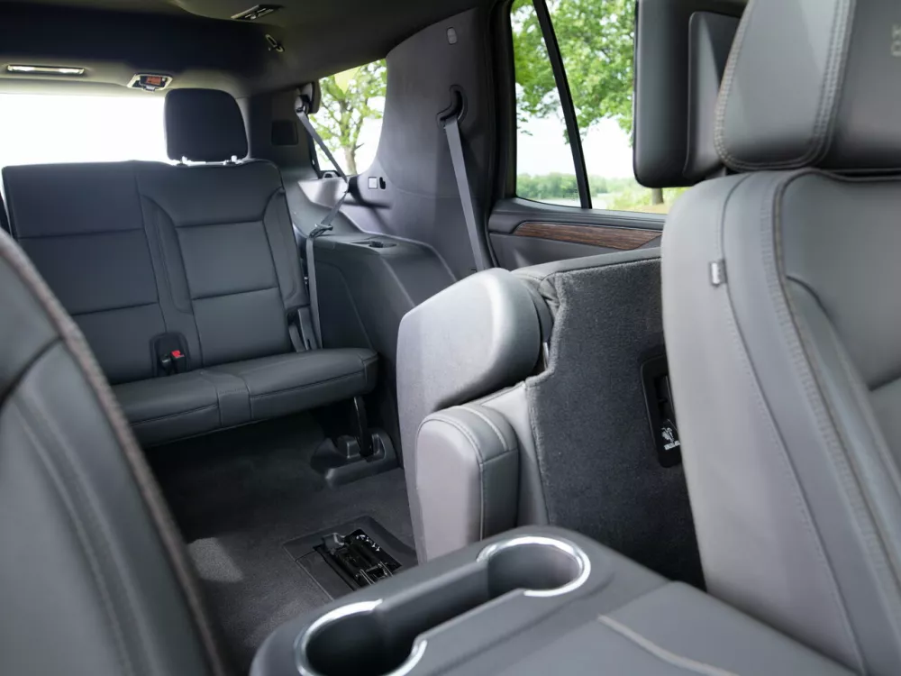 Автомобиль Chevrolet Tahoe V Внедорожник (5 дверей)
