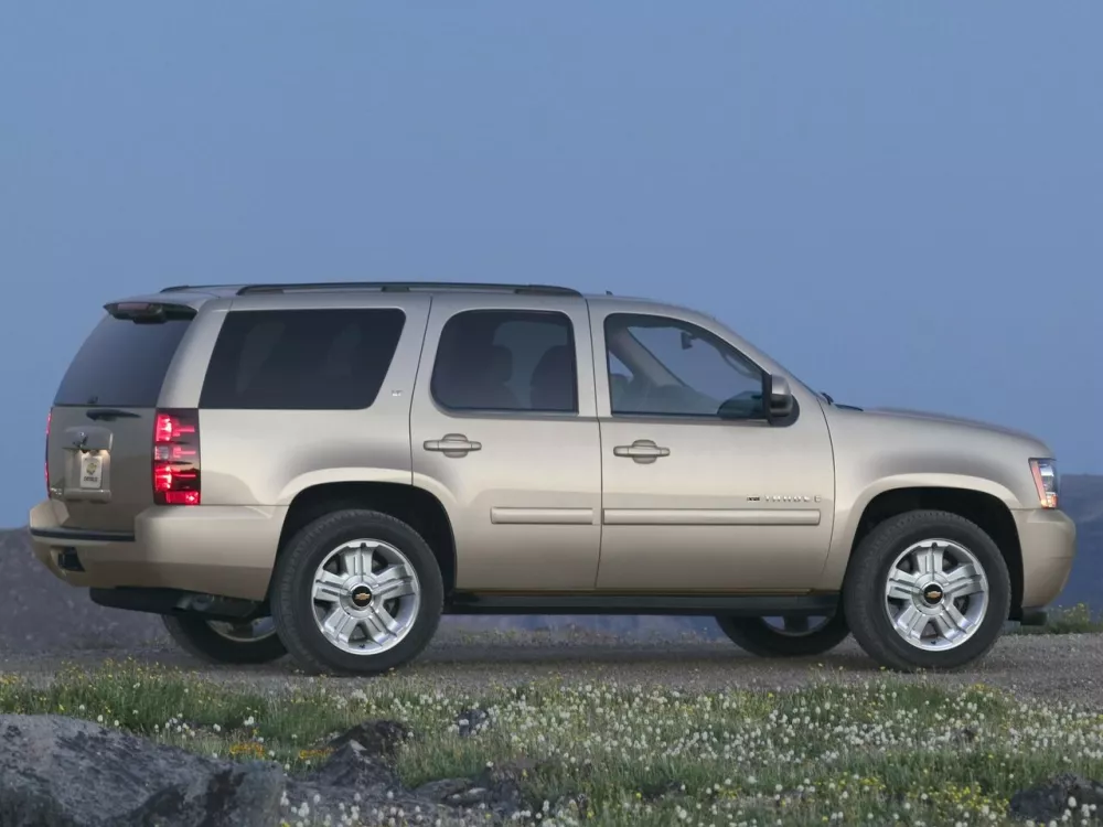 Автомобиль Chevrolet Tahoe III Внедорожник (5 дверей)