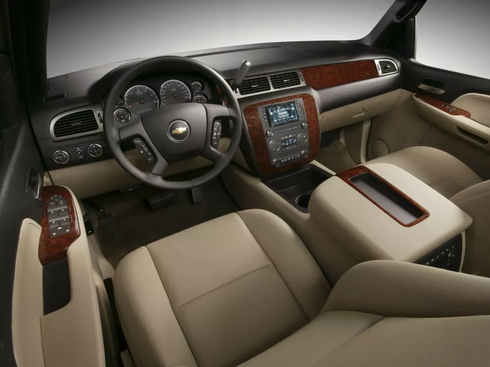 Автомобиль Chevrolet Tahoe III Внедорожник (5 дверей)
