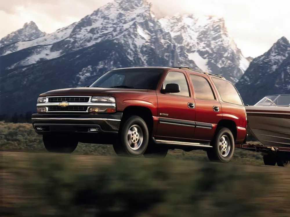 Автомобиль Chevrolet Tahoe II Внедорожник (5 дверей)