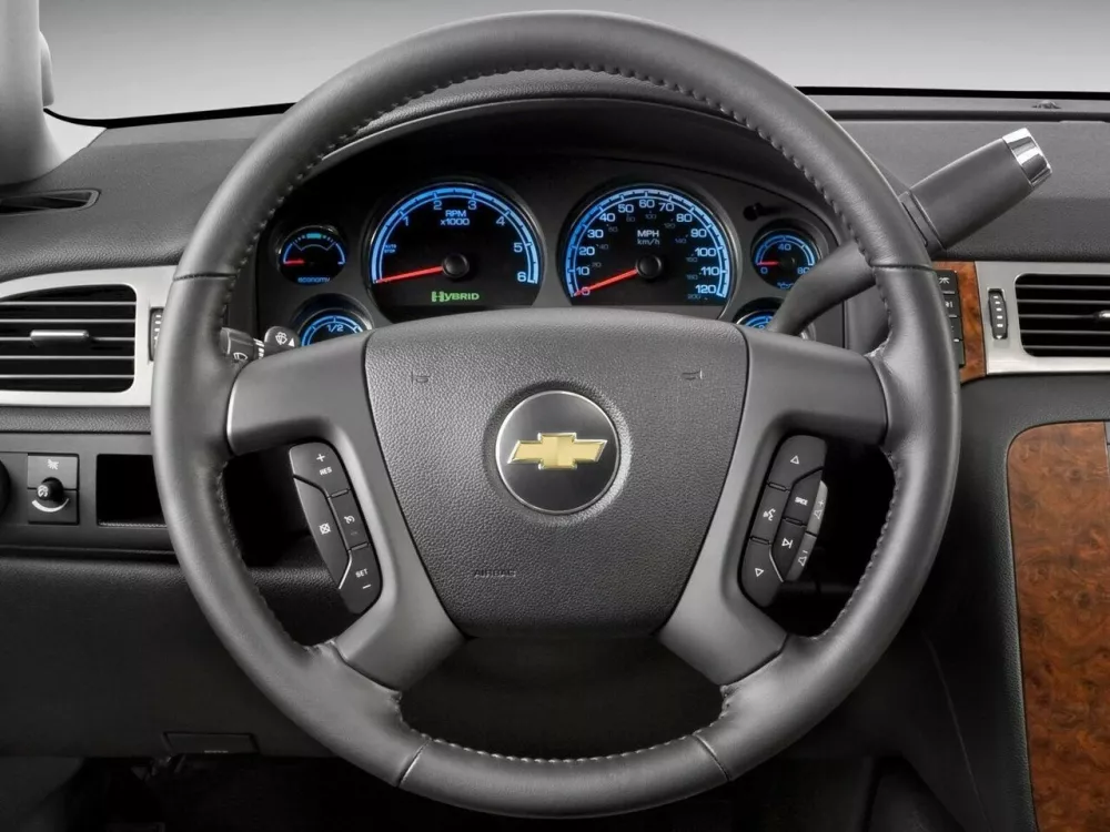 Автомобиль Chevrolet Tahoe III Внедорожник (5 дверей)