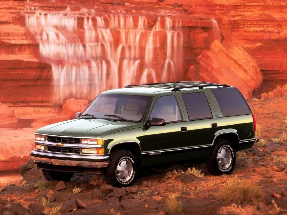 Автомобиль Chevrolet Tahoe I Внедорожник (5 дверей)