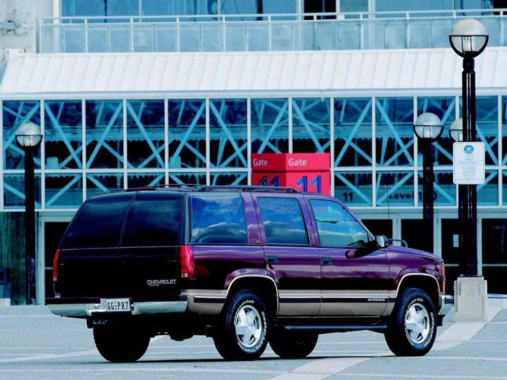 Автомобиль Chevrolet Tahoe I Внедорожник (5 дверей)