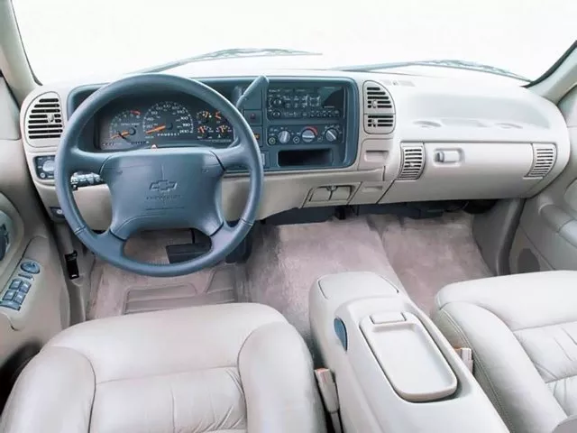 Автомобиль Chevrolet Tahoe I Внедорожник (5 дверей)