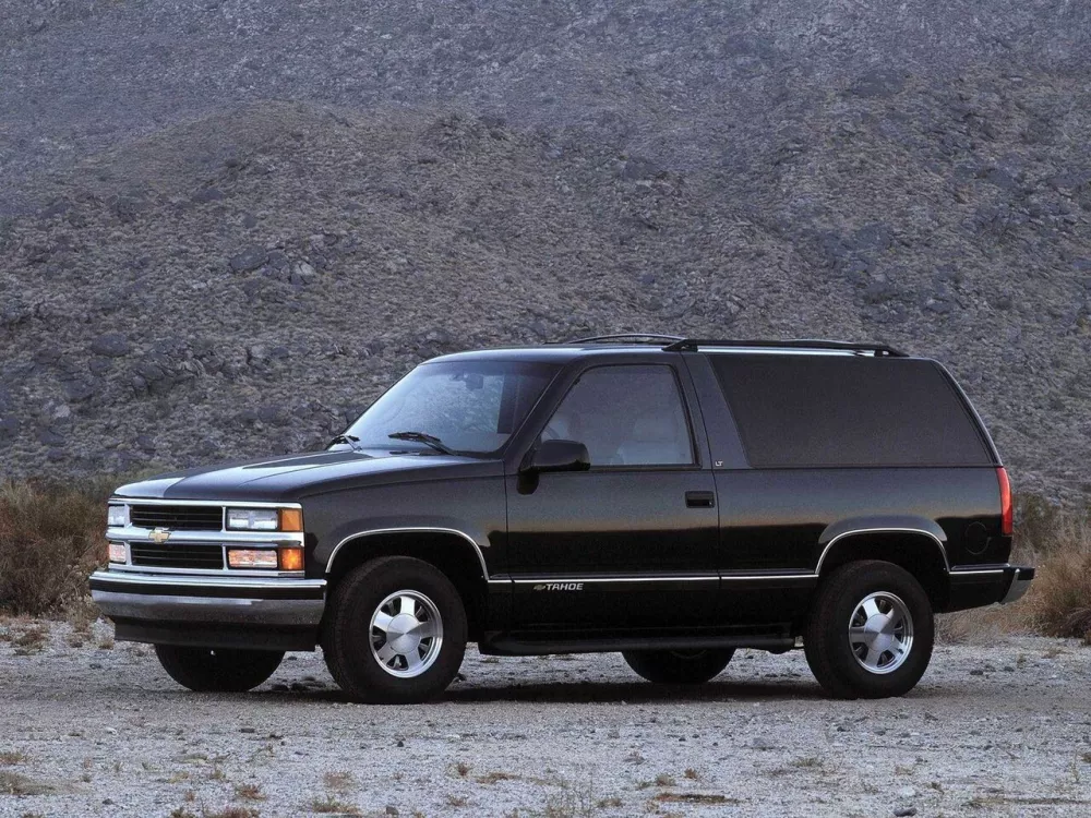 Автомобиль Chevrolet Tahoe I Внедорожник (3 двери)