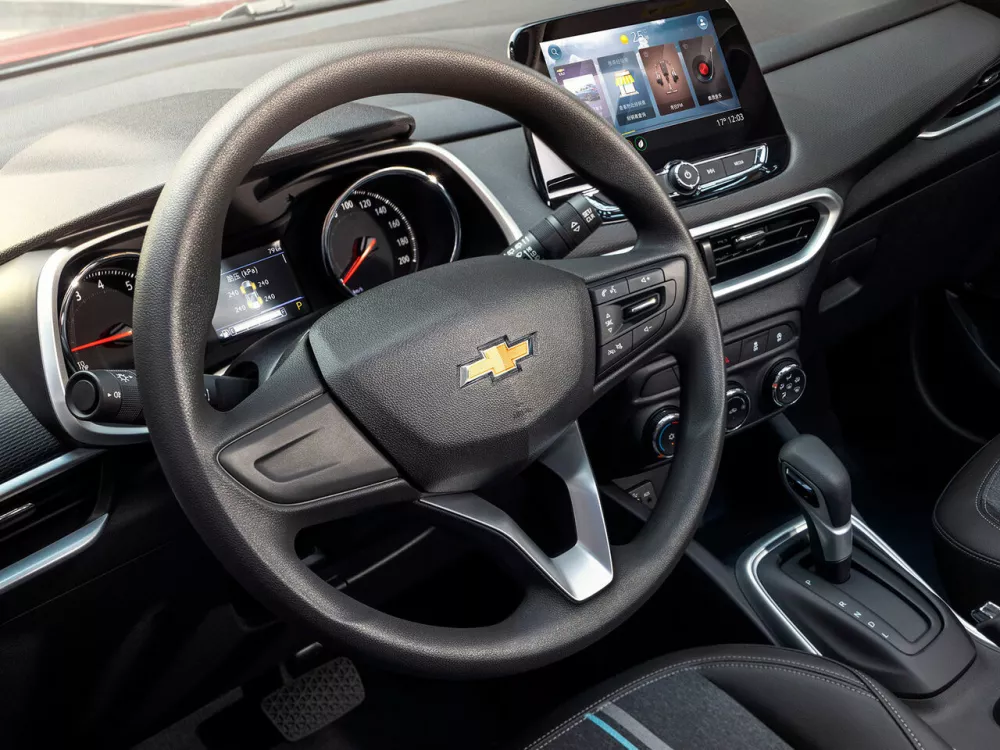 Автомобиль Chevrolet Tracker IV Внедорожник (5 дверей)