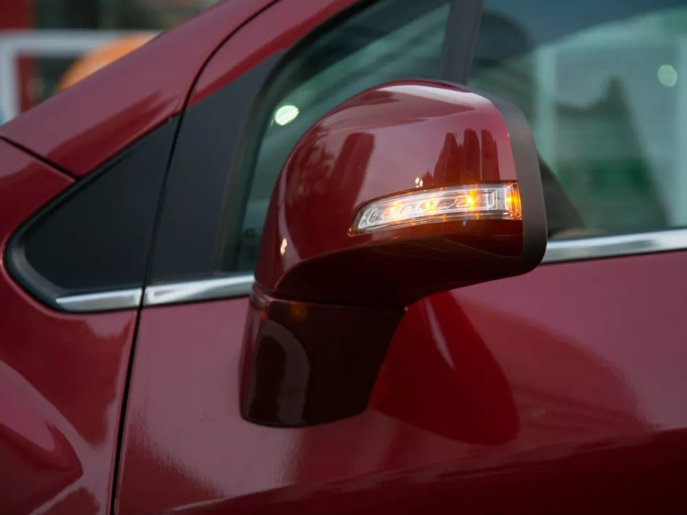 Автомобиль Chevrolet Tracker III Рестайлинг Внедорожник (5 дверей)