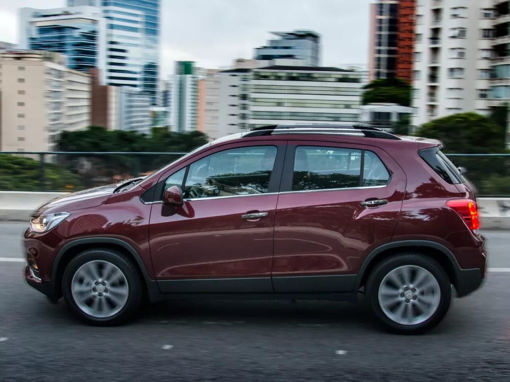Автомобиль Chevrolet Tracker III Рестайлинг Внедорожник (5 дверей)