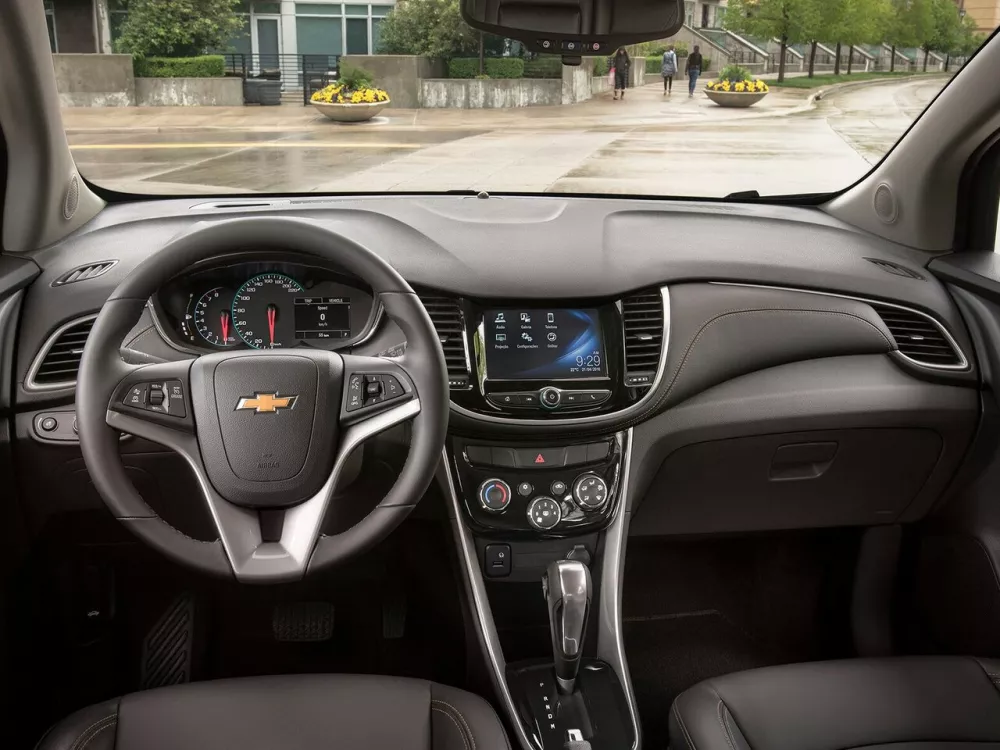 Автомобиль Chevrolet Tracker III Рестайлинг Внедорожник (5 дверей)