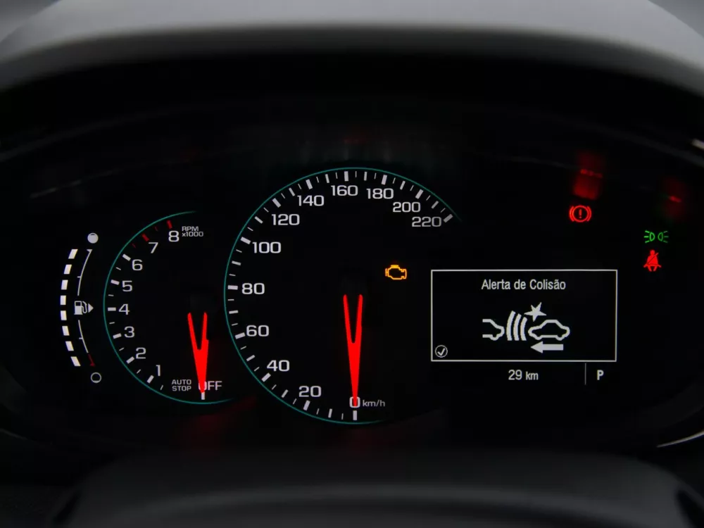Автомобиль Chevrolet Tracker III Рестайлинг Внедорожник (5 дверей)