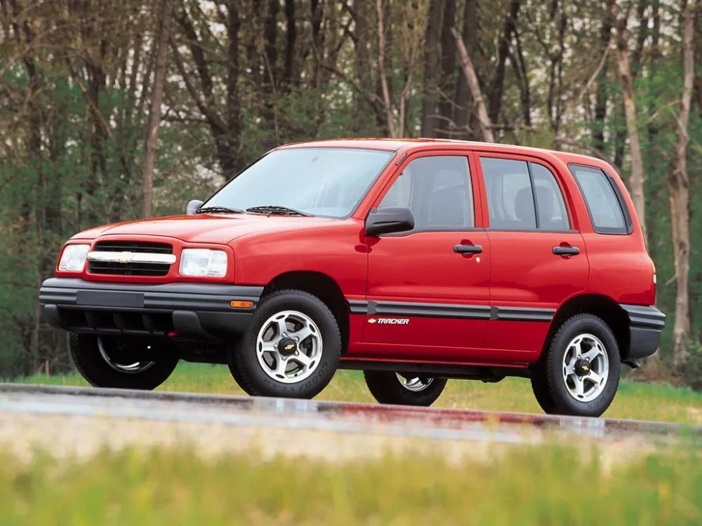 Автомобиль Chevrolet Tracker II Внедорожник (5 дверей)