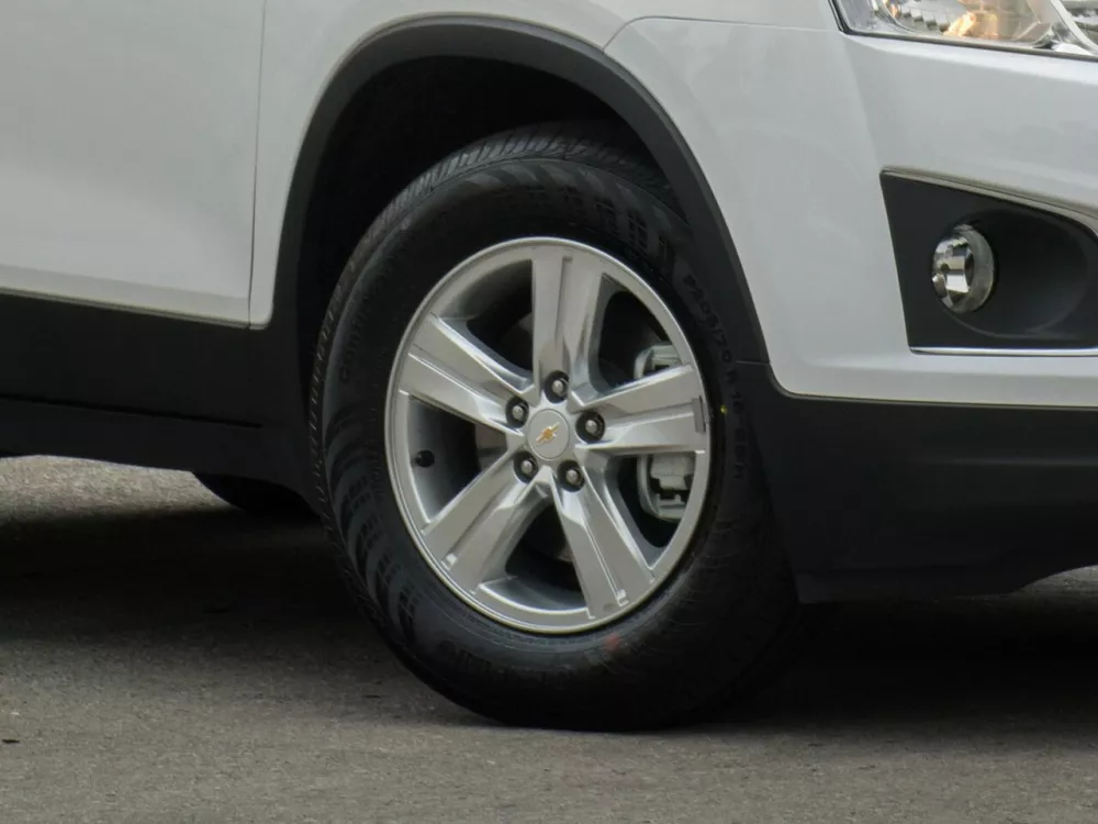 Автомобиль Chevrolet Tracker III Внедорожник (5 дверей)
