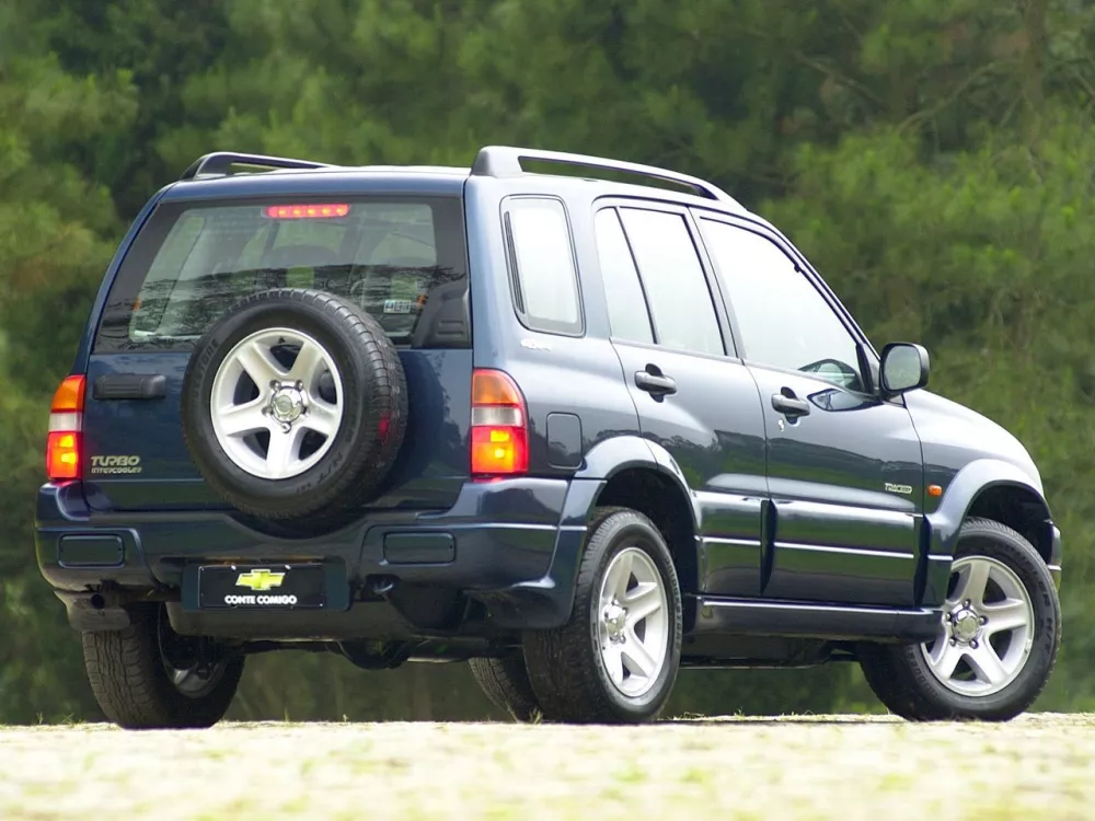 Автомобиль Chevrolet Tracker II Внедорожник (5 дверей)