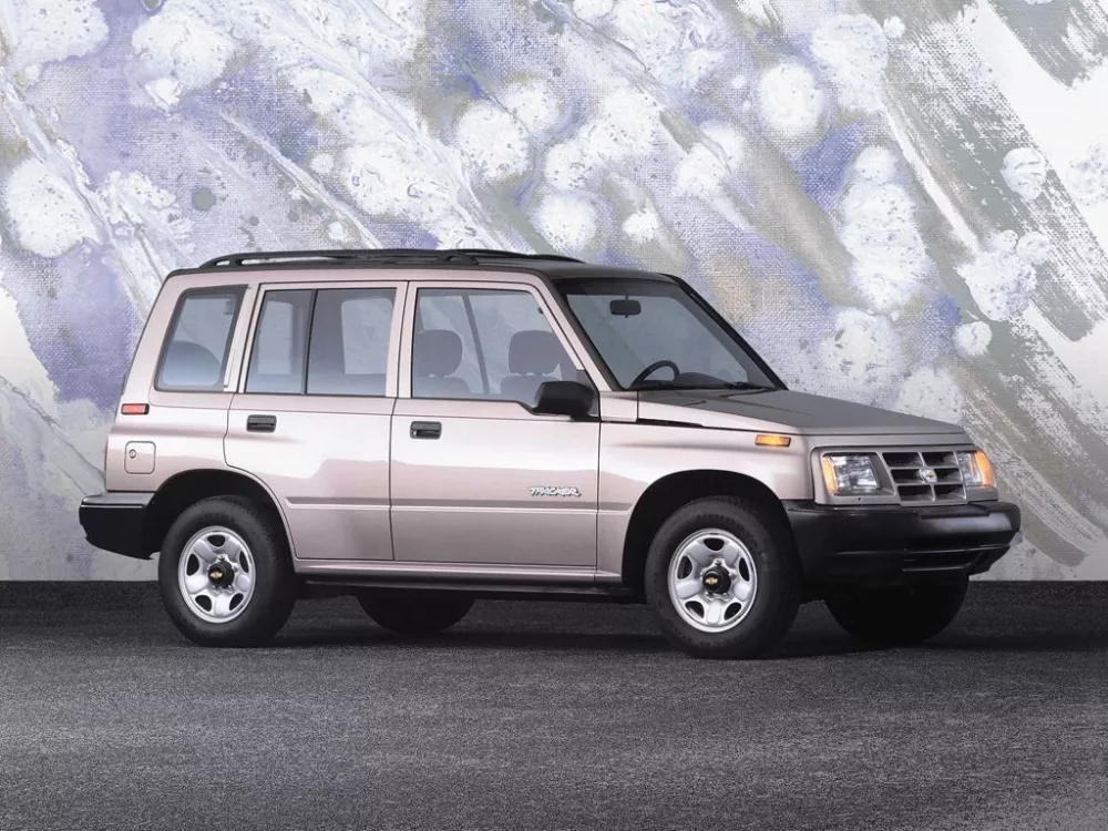 Автомобиль Chevrolet Tracker I Внедорожник (5 дверей)