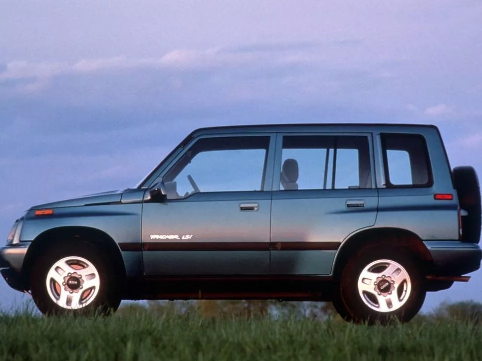 Автомобиль Chevrolet Tracker I Внедорожник (5 дверей)