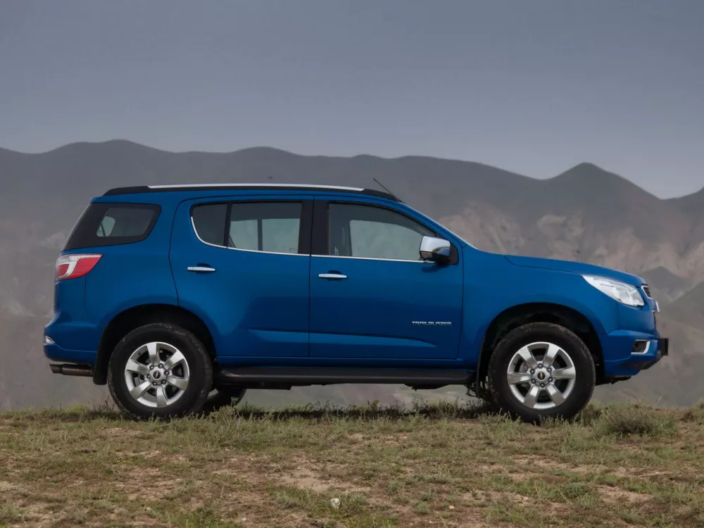 Автомобиль Chevrolet TrailBlazer II Внедорожник (5 дверей)