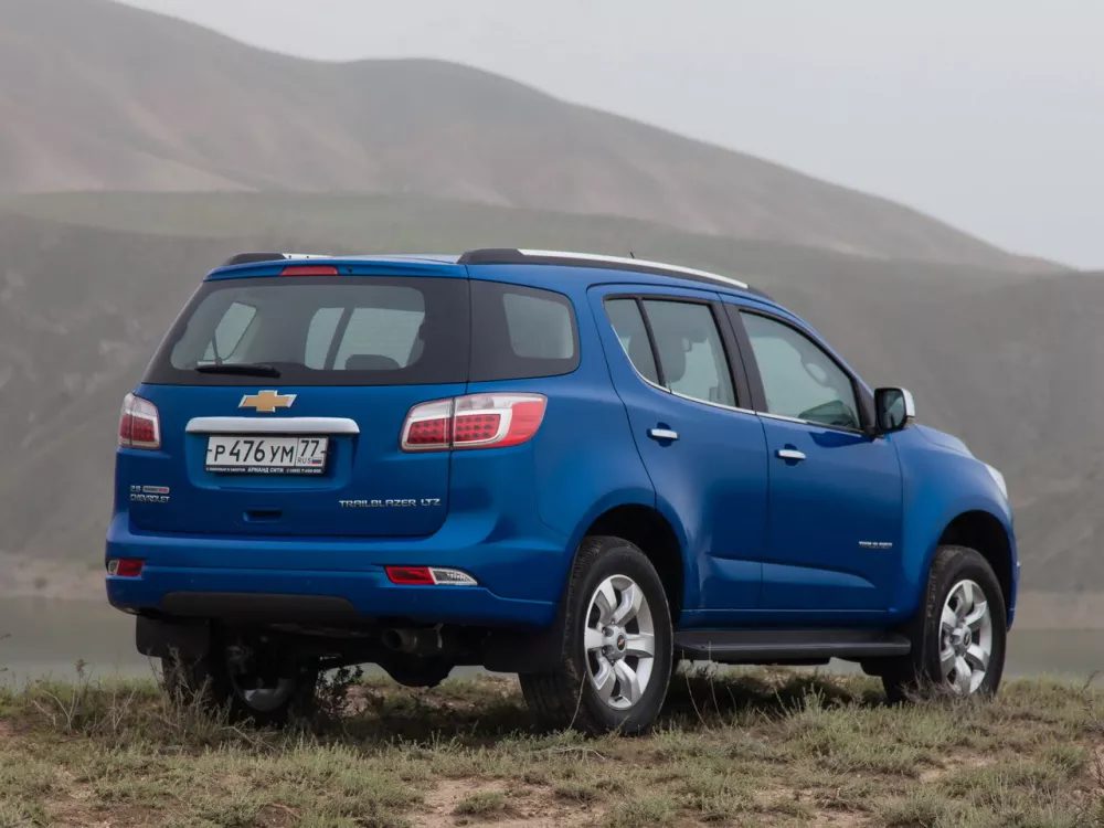 Автомобиль Chevrolet TrailBlazer II Внедорожник (5 дверей)