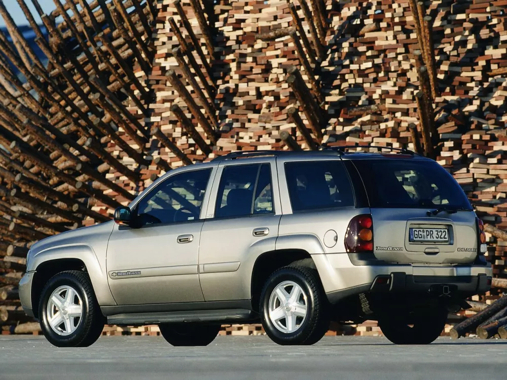 Автомобиль Chevrolet TrailBlazer I Внедорожник (5 дверей)