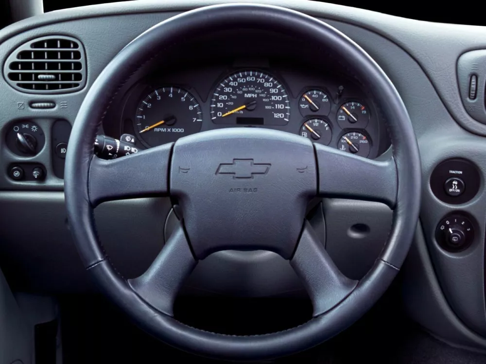 Автомобиль Chevrolet TrailBlazer I Внедорожник (5 дверей)