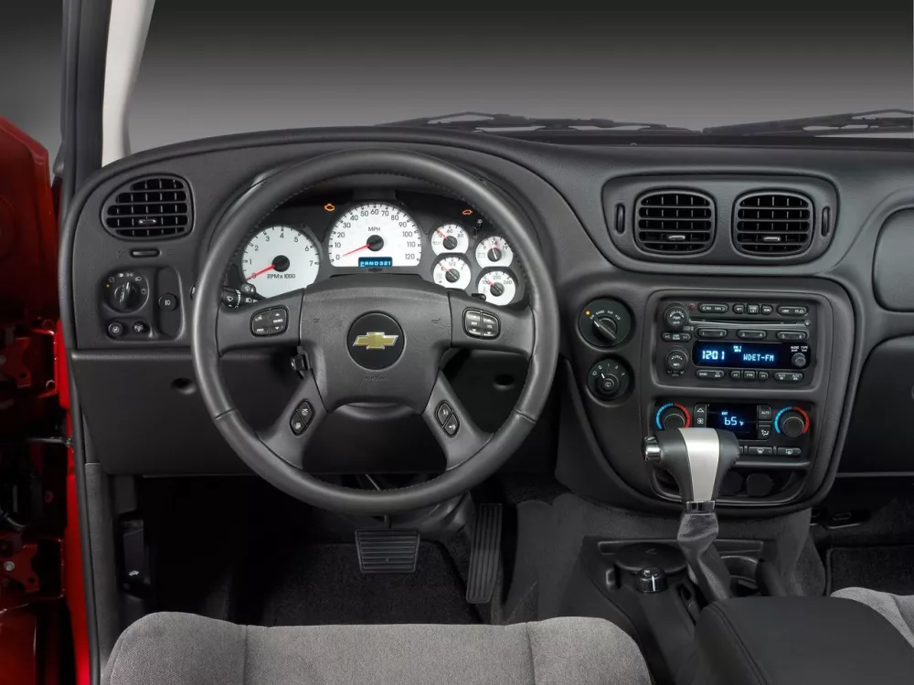 Автомобиль Chevrolet TrailBlazer I Внедорожник (5 дверей) EXT