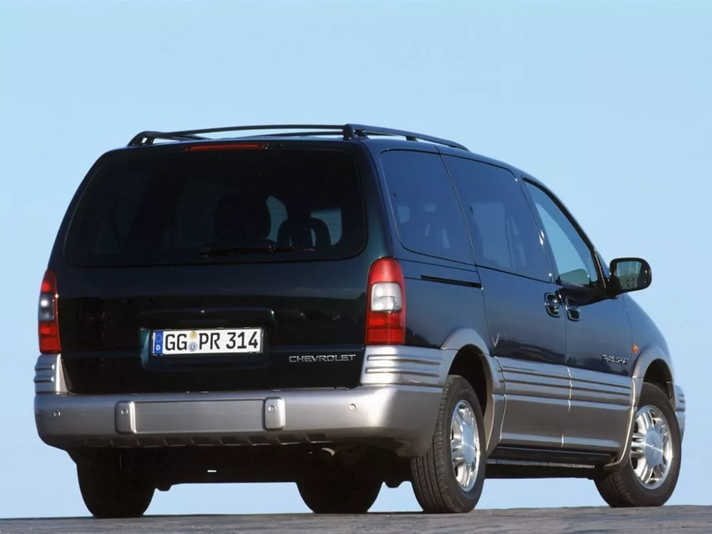 Автомобиль Chevrolet Trans Sport Минивэн
