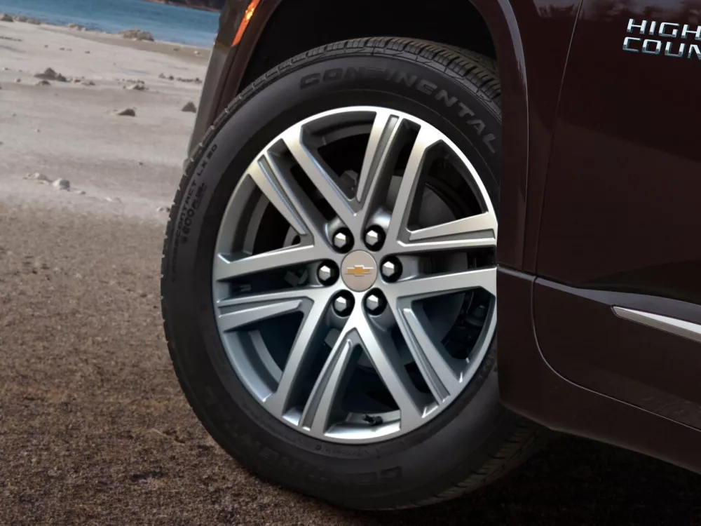 Автомобиль Chevrolet Traverse II Рестайлинг Внедорожник (5 дверей)