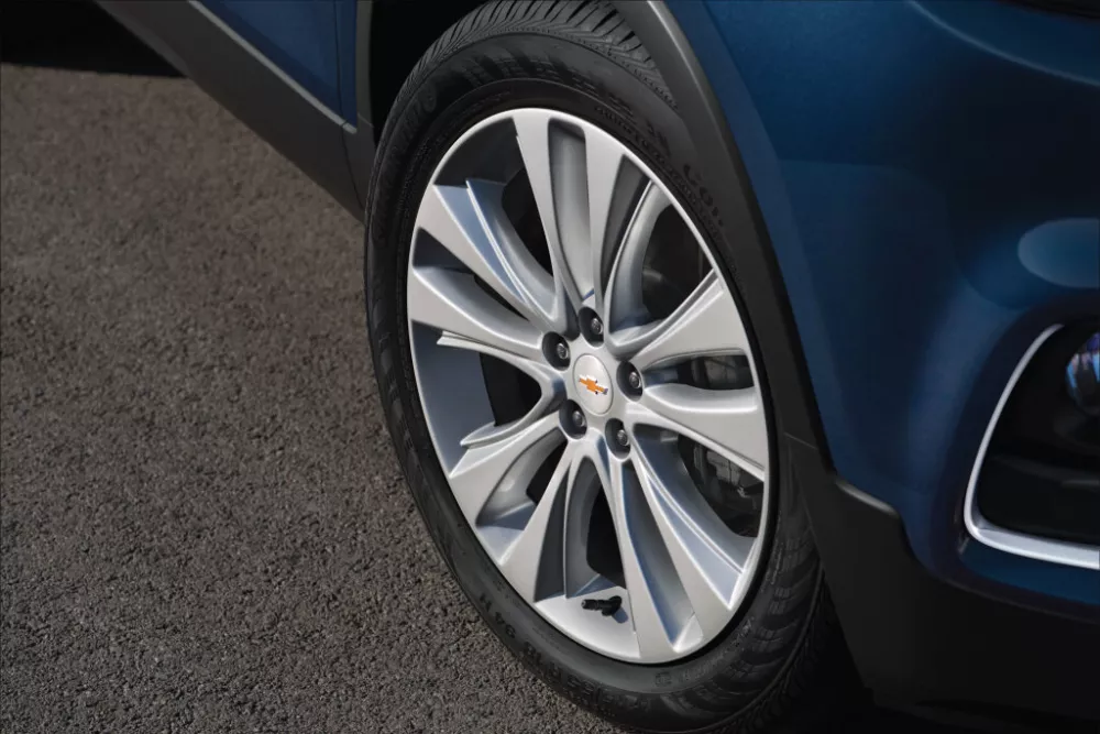 Автомобиль Chevrolet Trax I Рестайлинг Внедорожник (5 дверей)