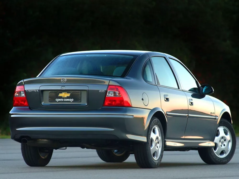 Автомобиль Chevrolet Vectra II Седан
